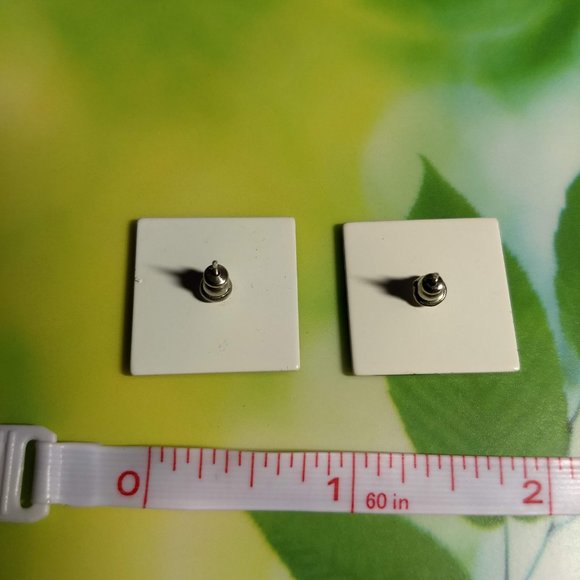 3/$25 vintage 80s black glitter square earrings - Picture 4 of 4